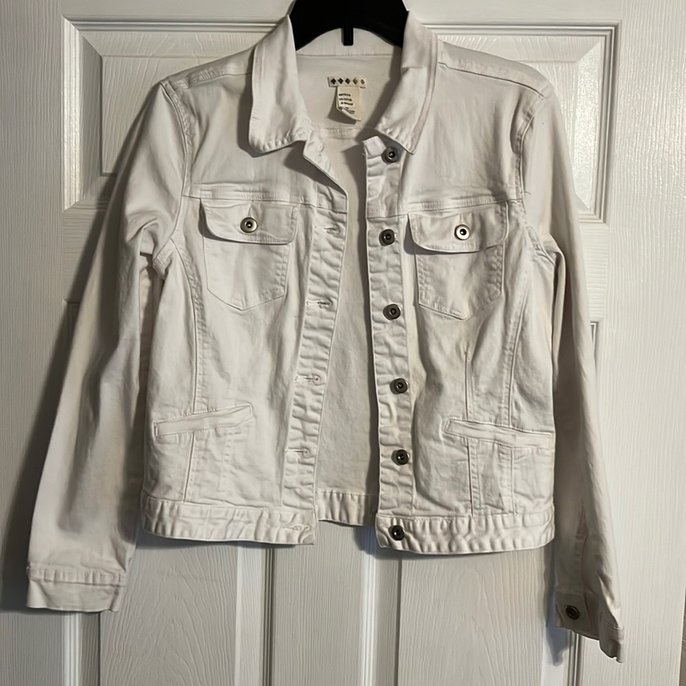 Cute & comfy Stretch Jean jacket 🧥💐💕🎊
